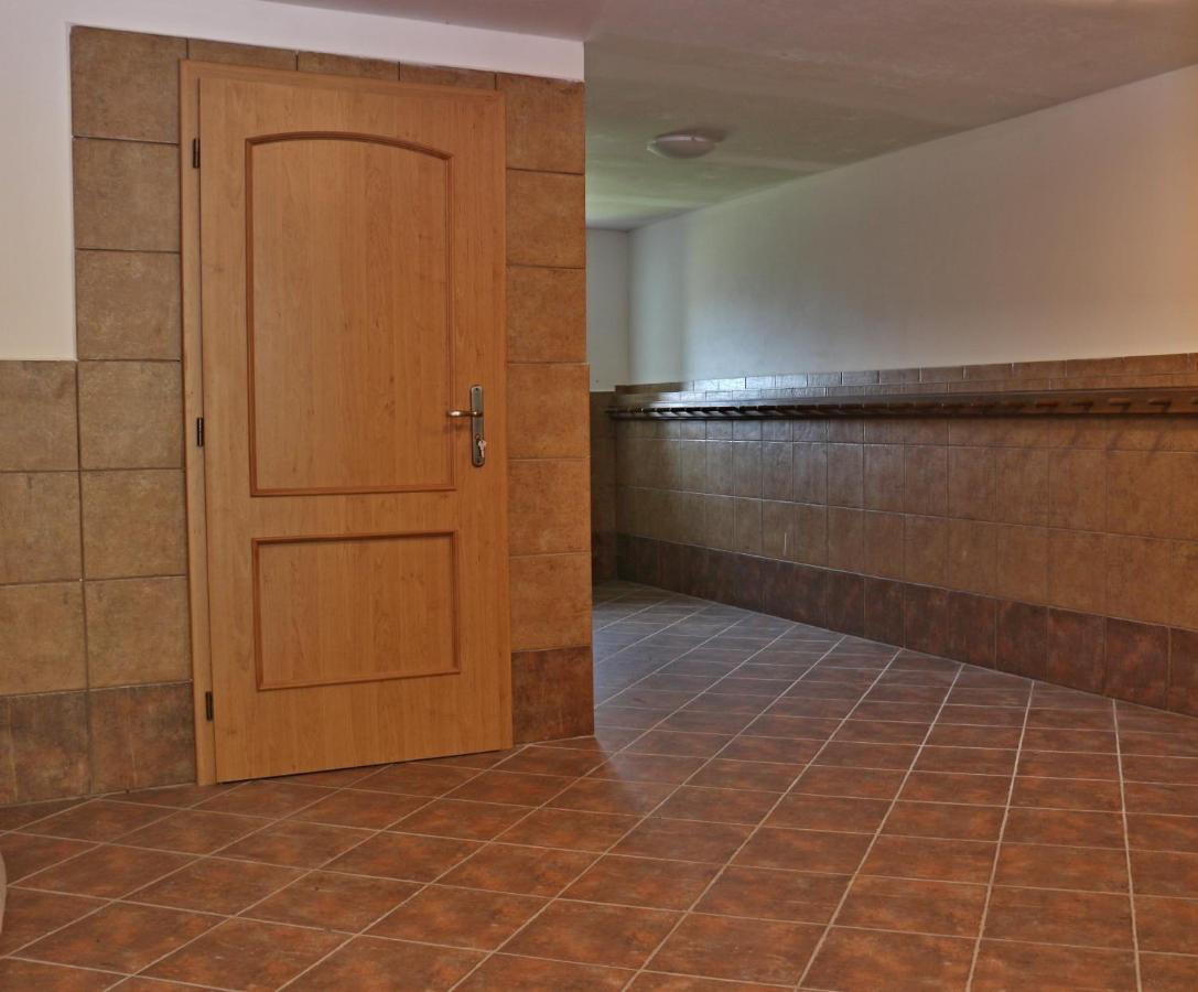 Chaloupka Slamenka Villa โลชนา โปด กลิโนฟเซม ภายนอก รูปภาพ